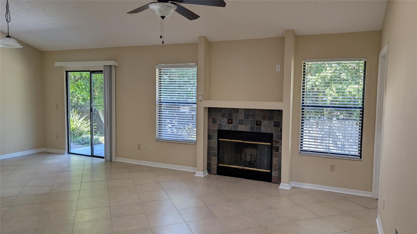 PIEDMONT LAKES PH 04 - Residential Lease