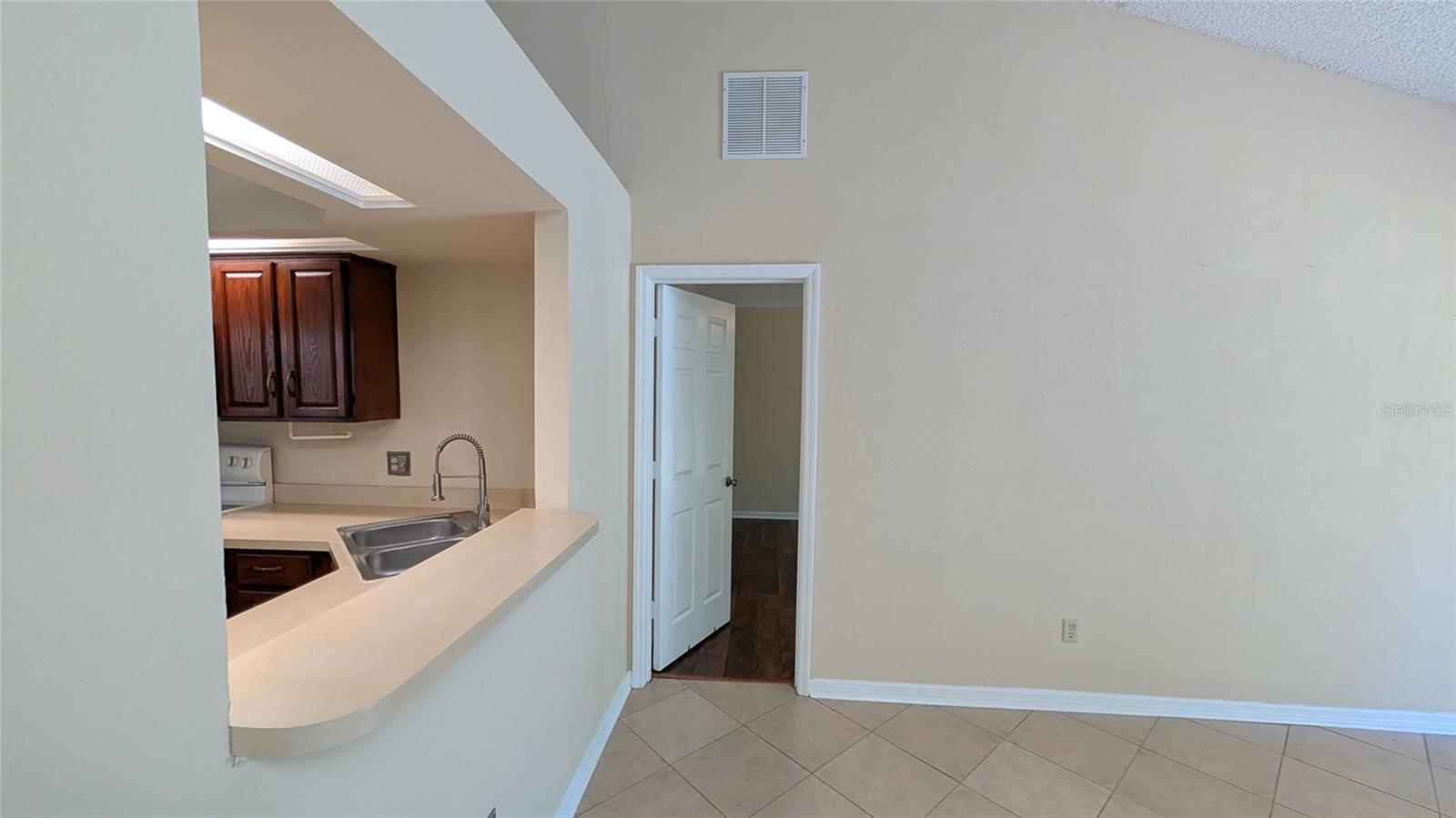 PIEDMONT LAKES PH 04 - Residential Lease