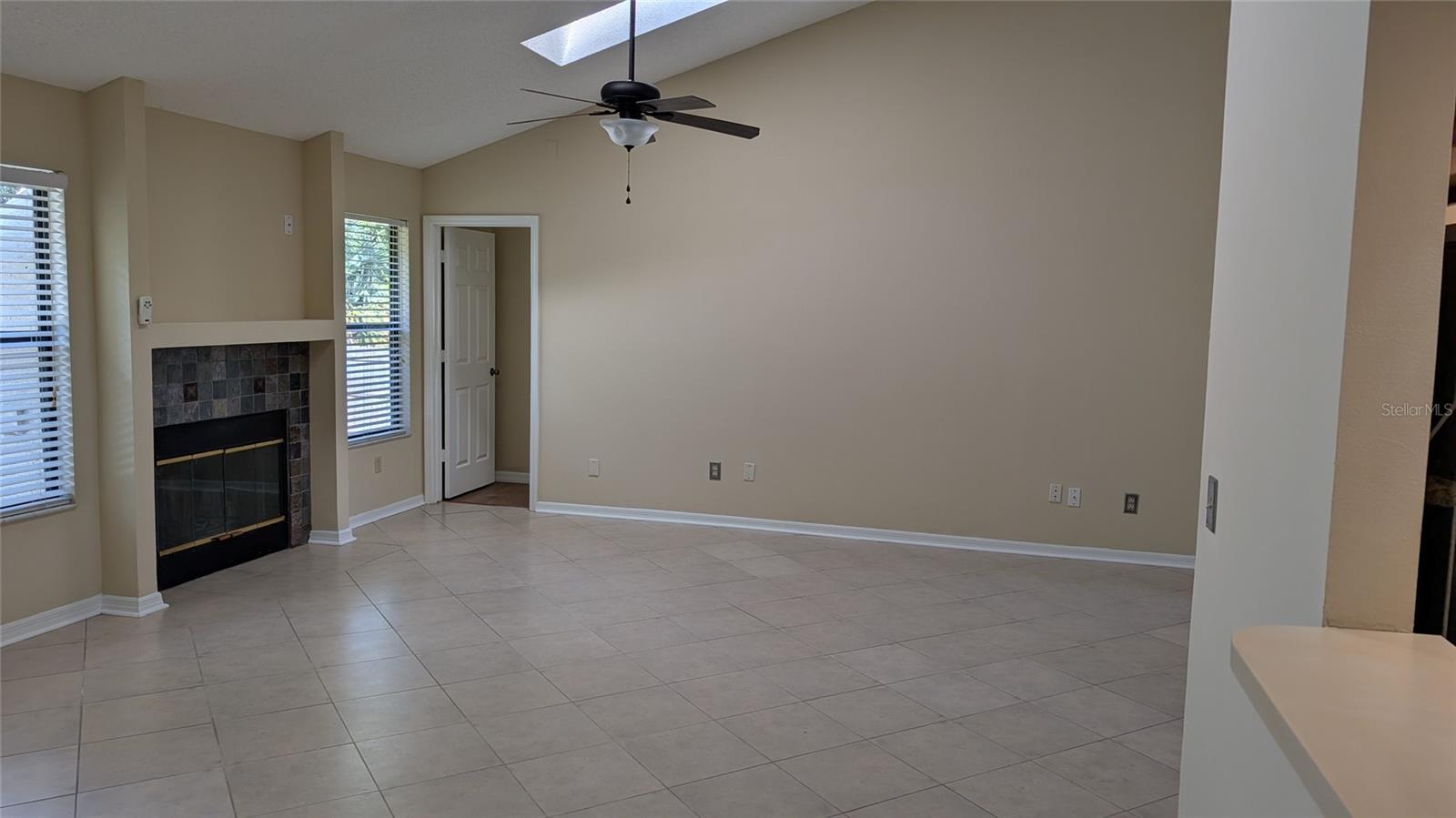 PIEDMONT LAKES PH 04 - Residential Lease