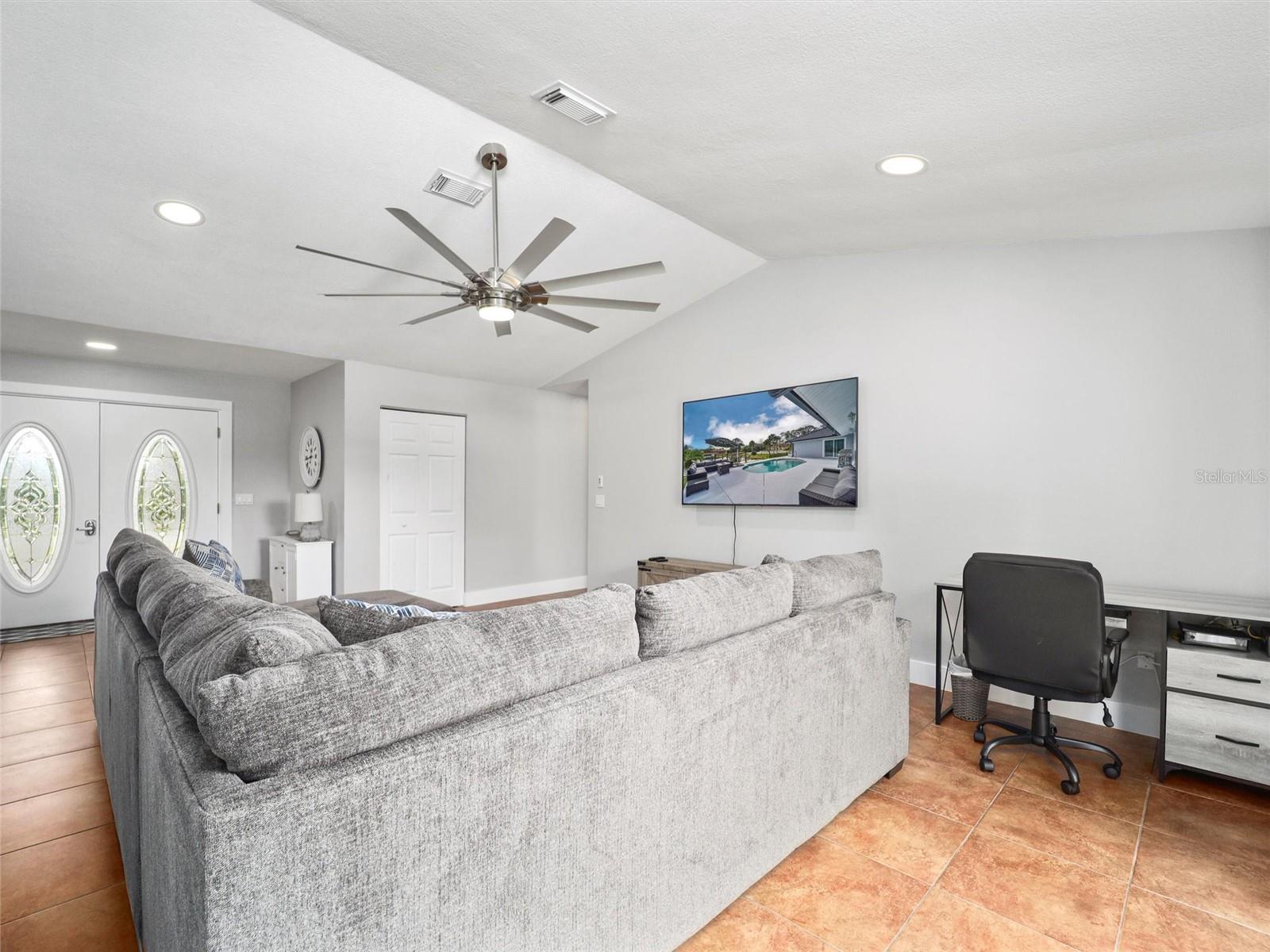 PALM HARBOR - Residential Lease