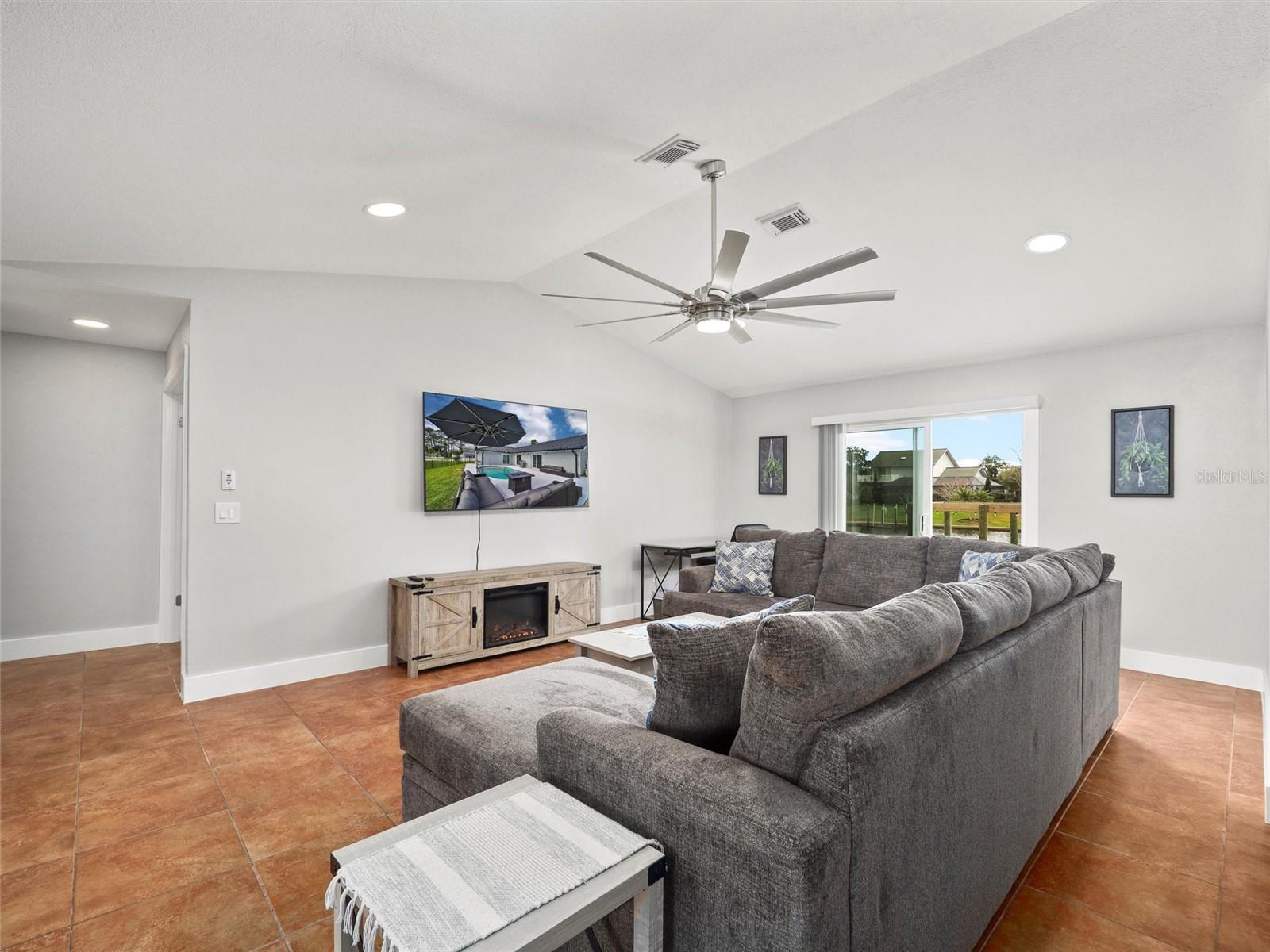 PALM HARBOR - Residential Lease