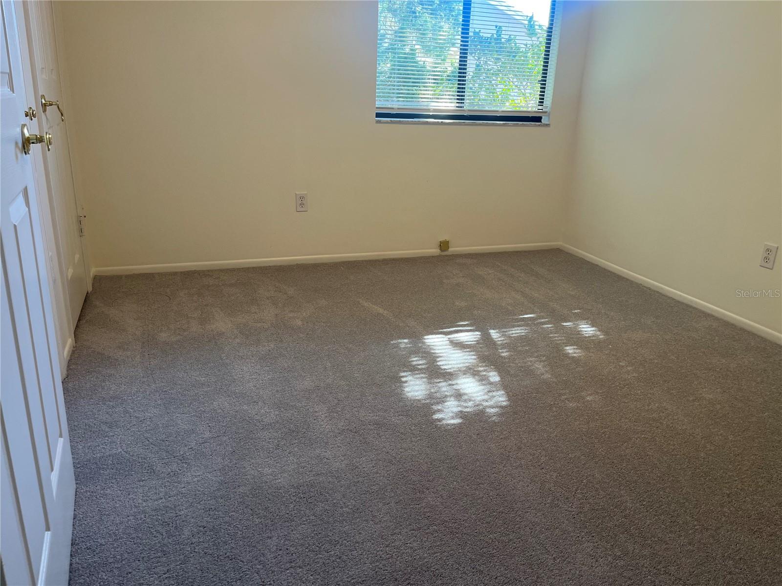 LAKEWOOD AT THE CROSSINGS UNIT TWO - Residential