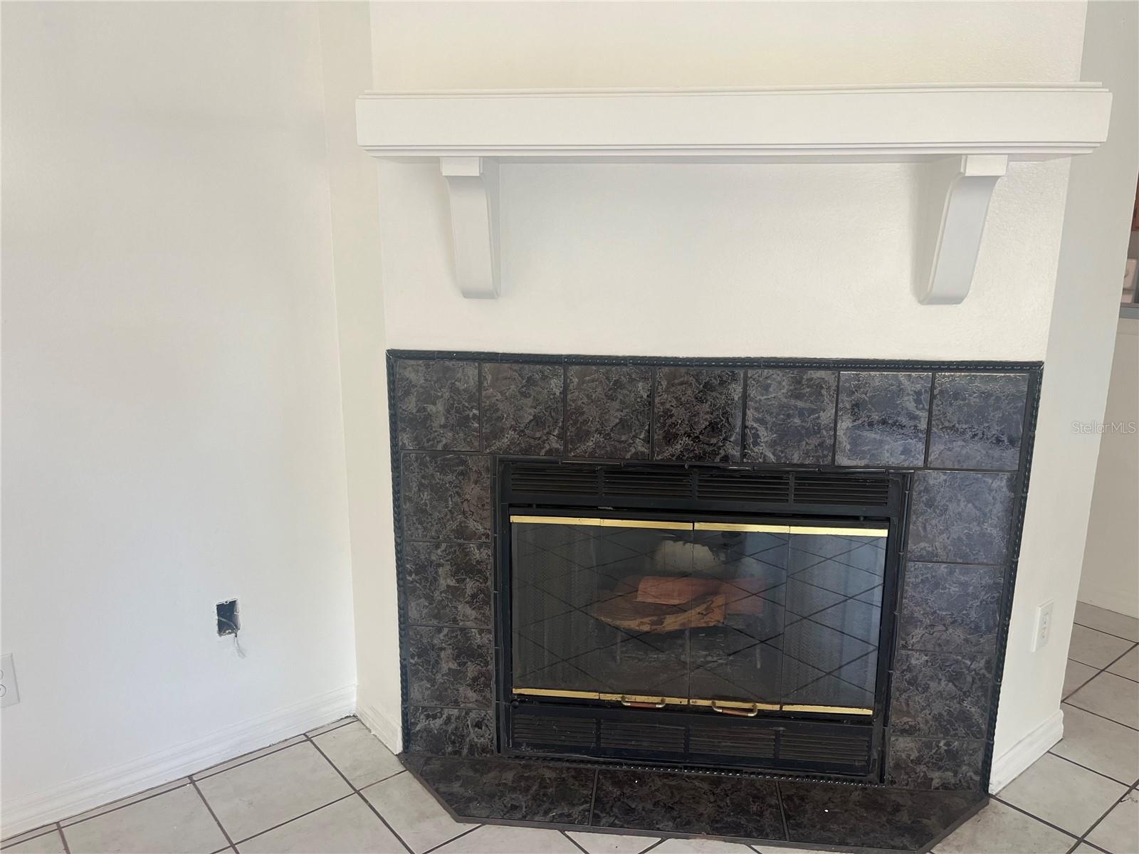 LAKEWOOD AT THE CROSSINGS UNIT TWO - Residential