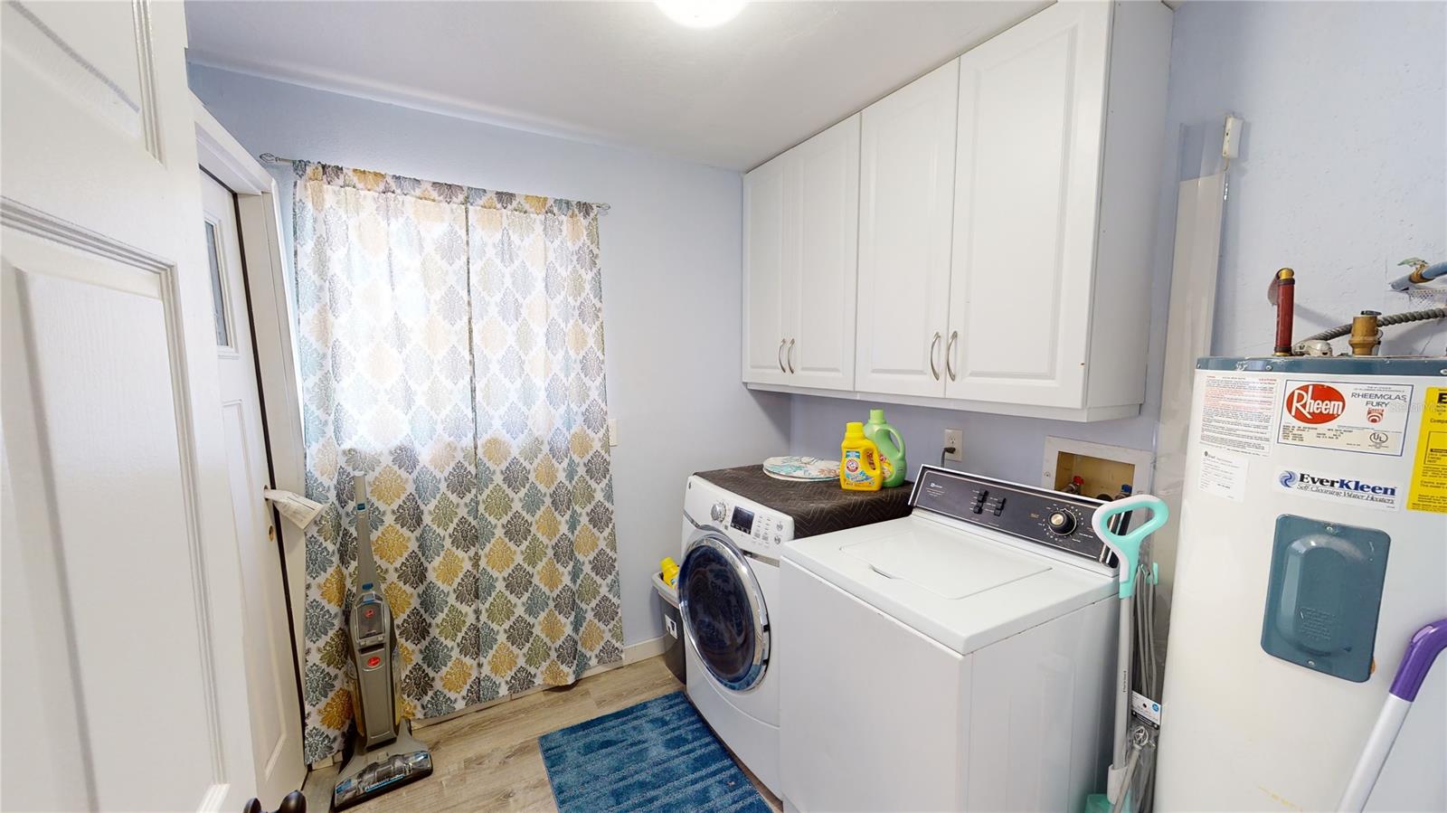 Bouchelles Island - Residential