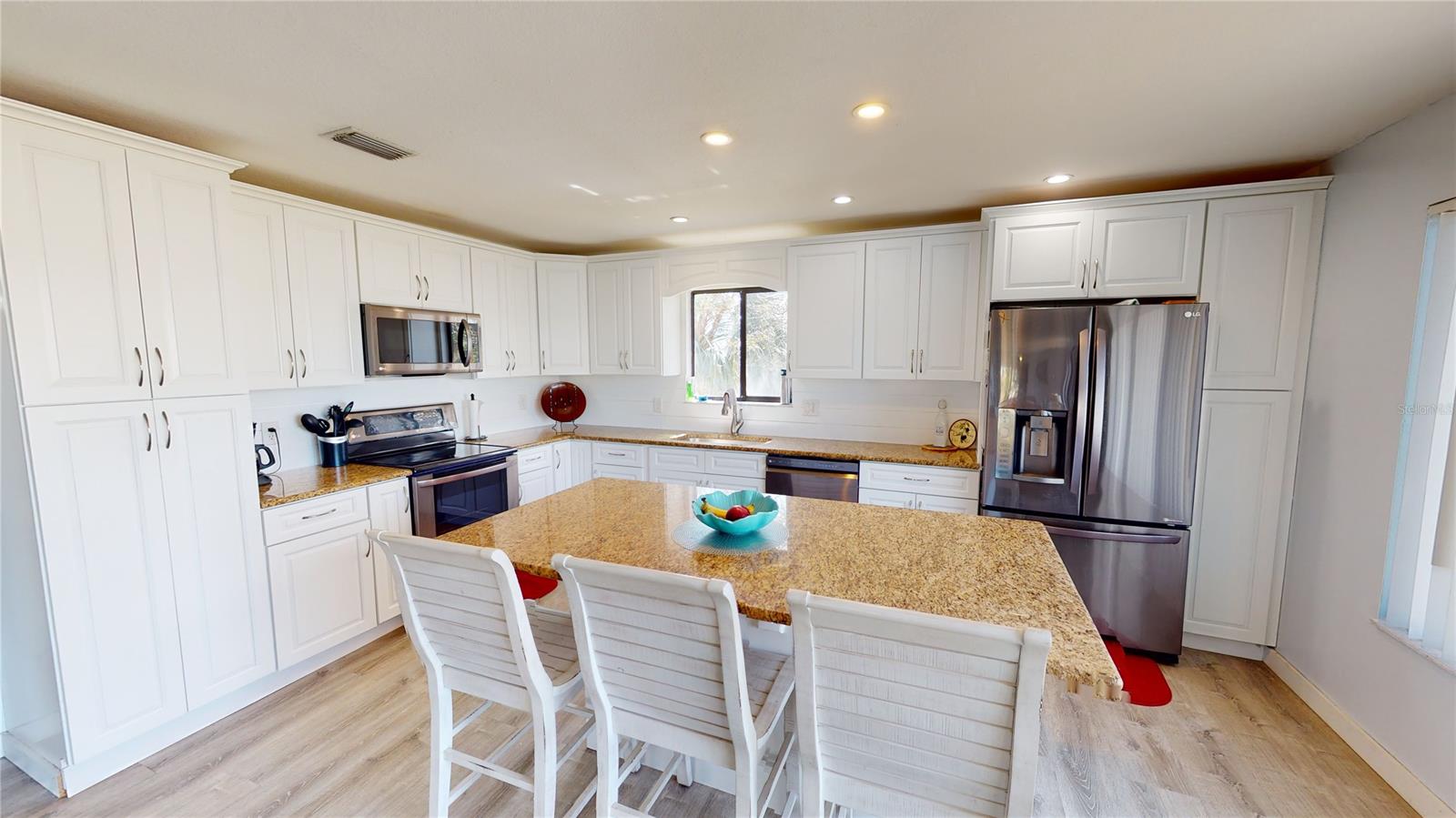 Bouchelles Island - Residential