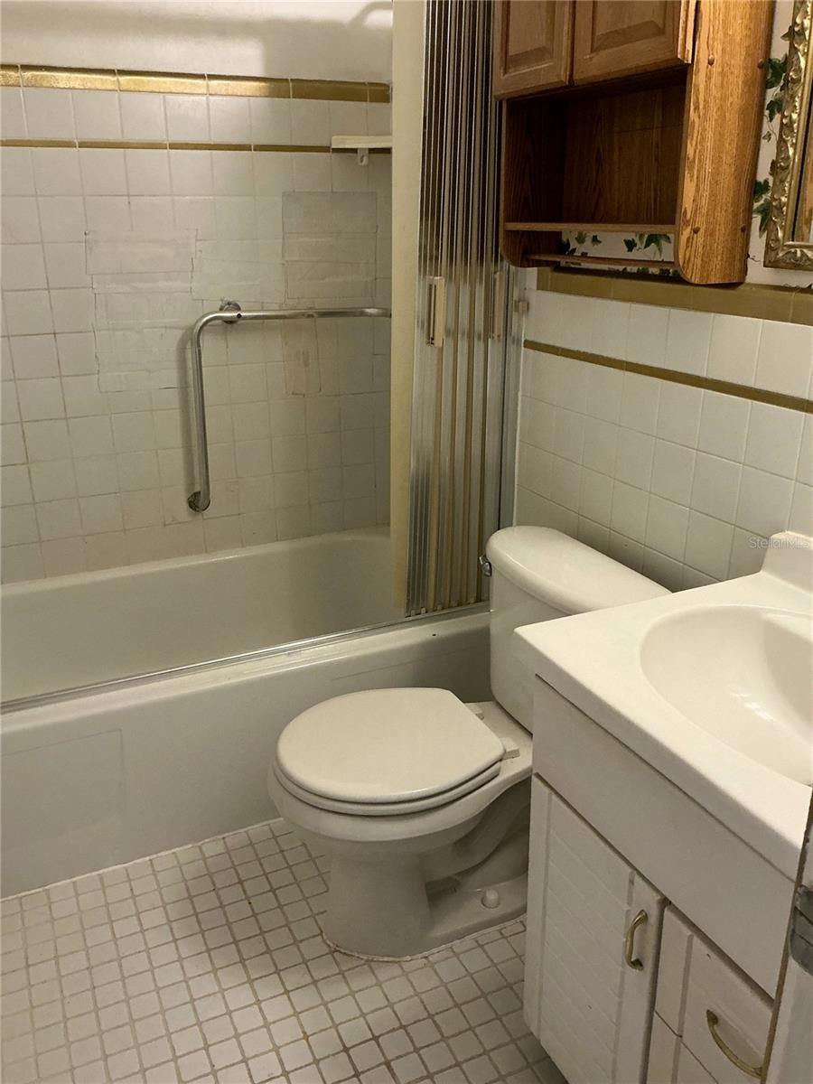 CLEARVIEW OAKS PARADISE - Residential