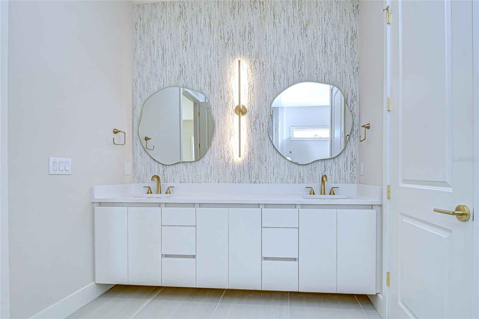 WELLSWOOD ESTATES - Residential