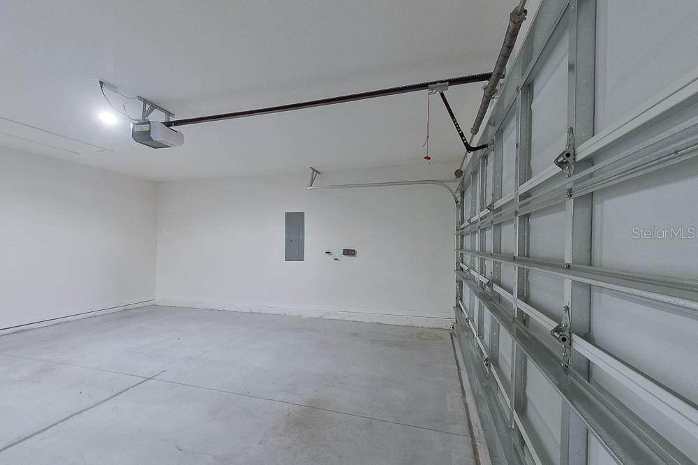 OCALA CROSSINGS - Residential Lease