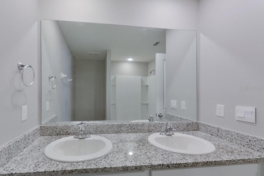 OCALA CROSSINGS - Residential Lease