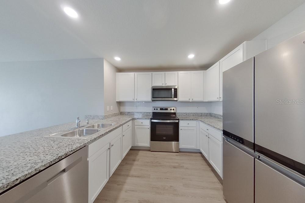 OCALA CROSSINGS - Residential Lease