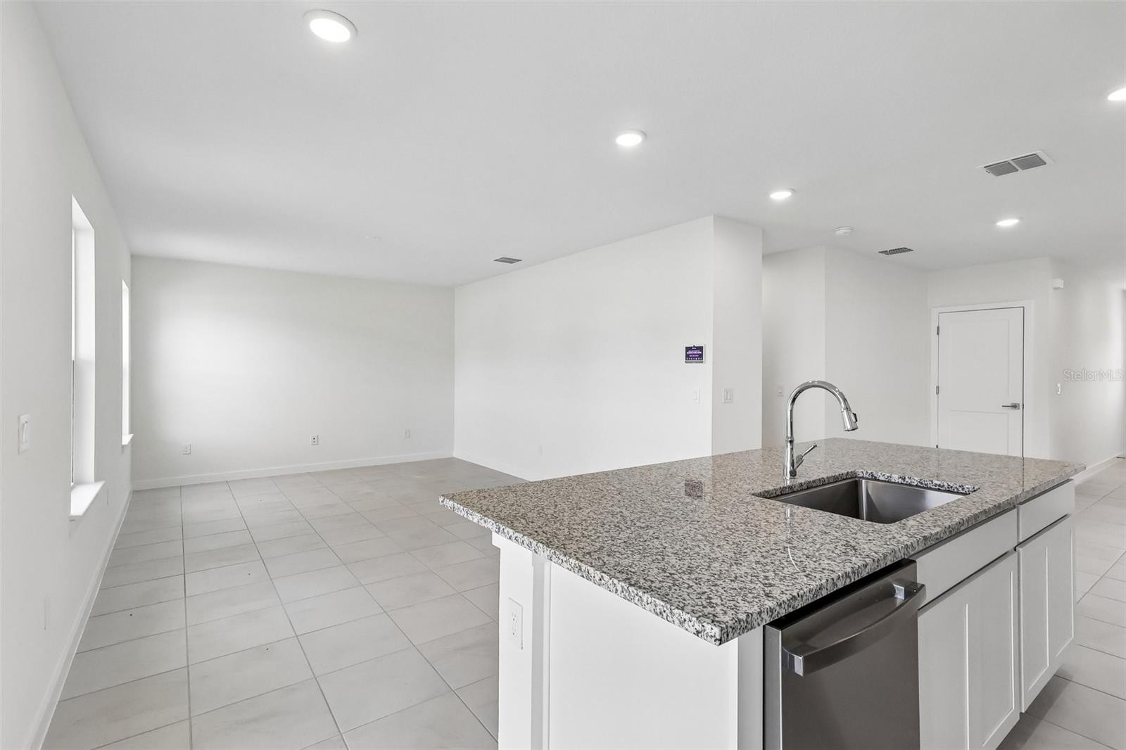 GRASSLANDS WEST - Residential