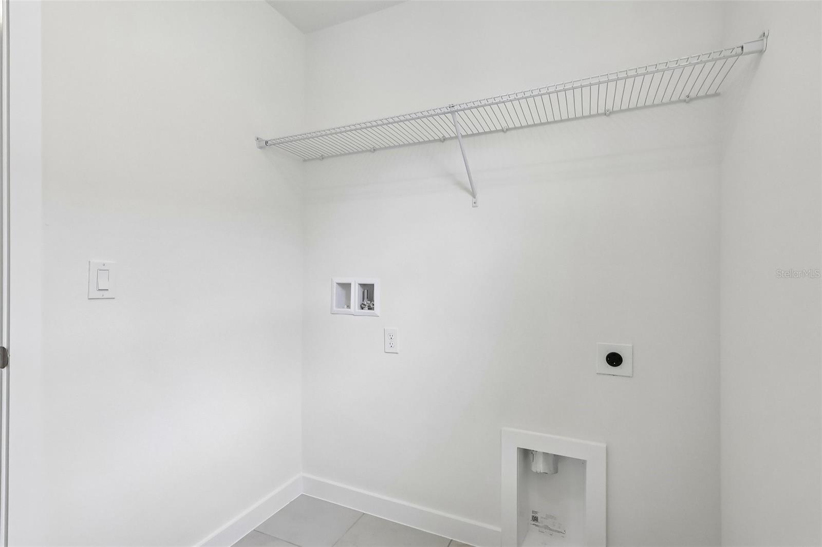 GRASSLANDS WEST - Residential