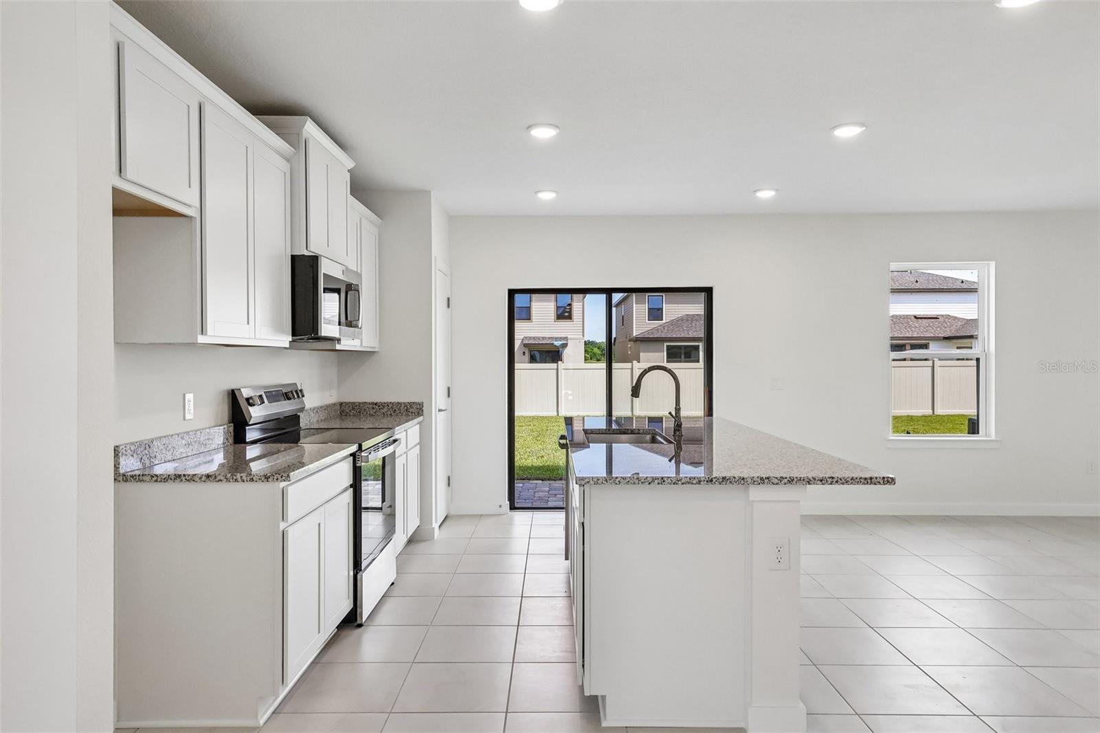GRASSLANDS WEST - Residential