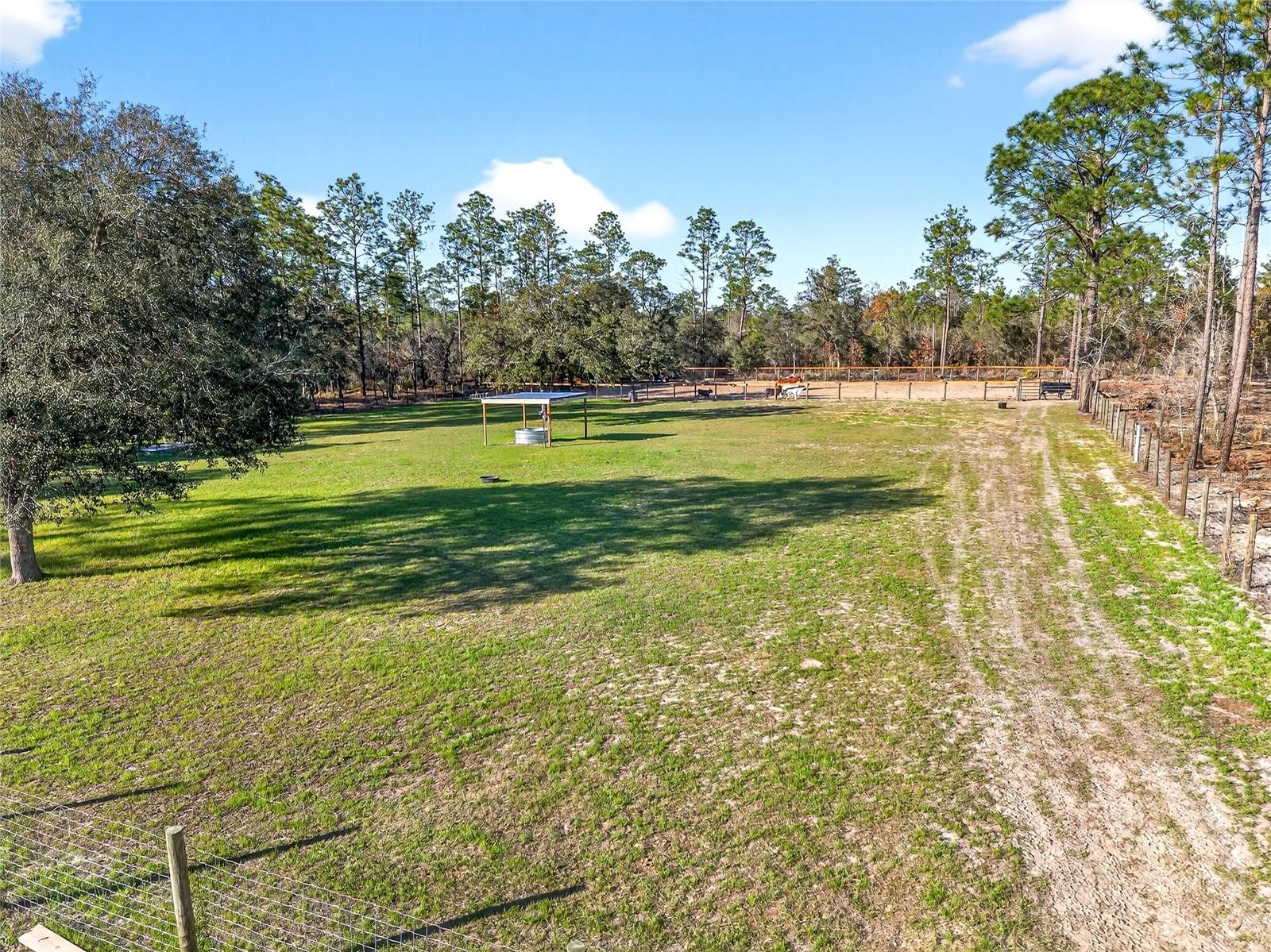 LAKE TROPICANA RANCHETTES 02 - Residential