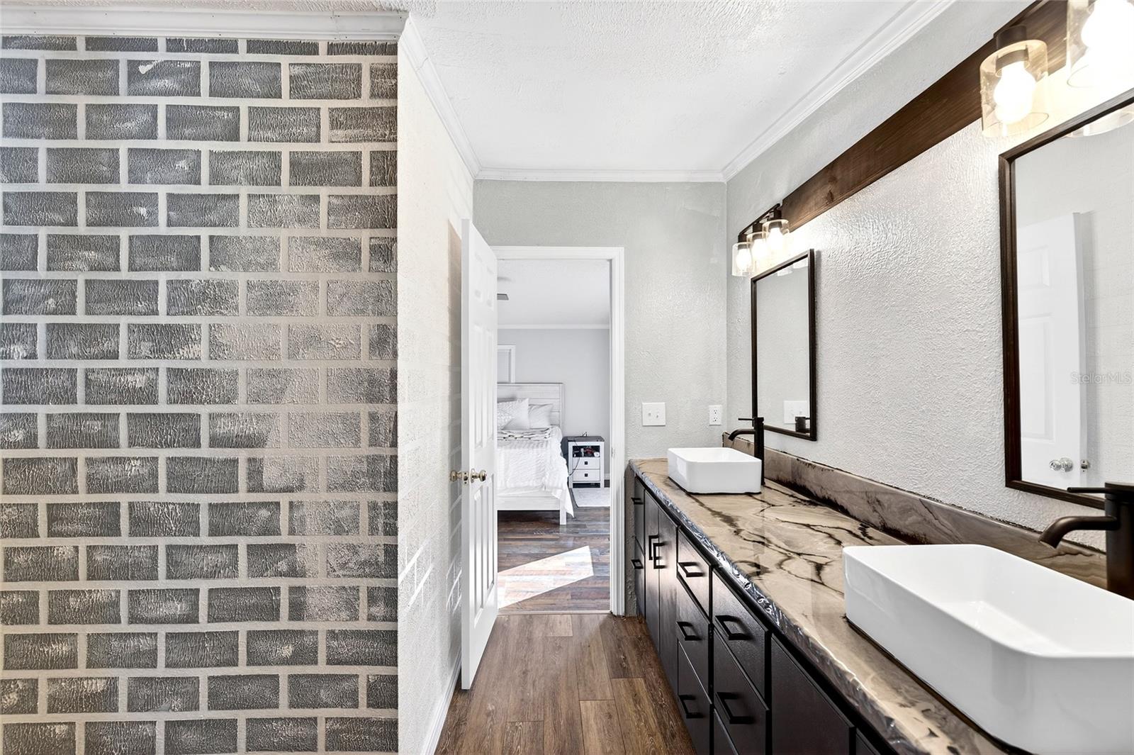 LAKE TROPICANA RANCHETTES 02 - Residential