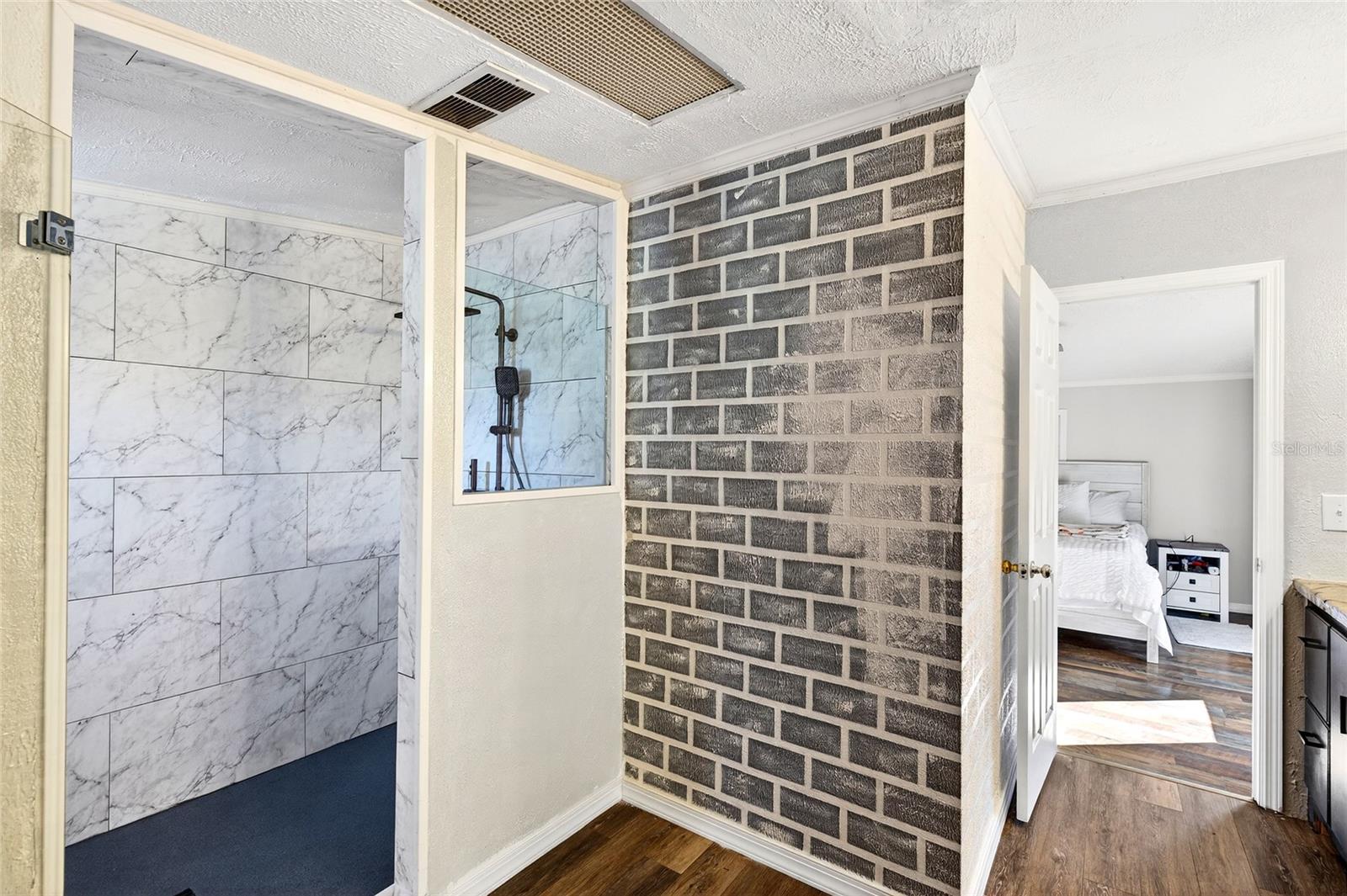 LAKE TROPICANA RANCHETTES 02 - Residential