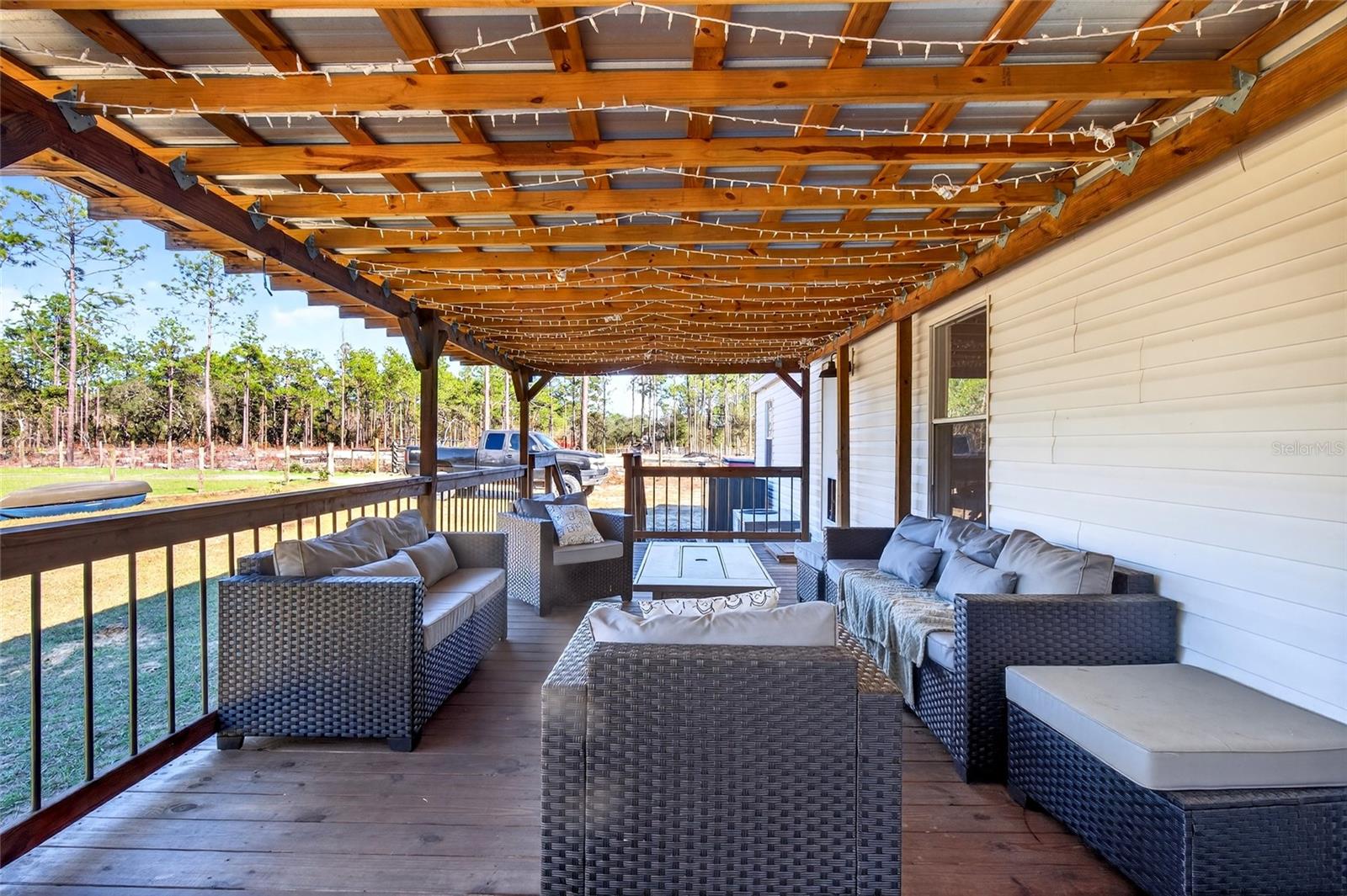 LAKE TROPICANA RANCHETTES 02 - Residential