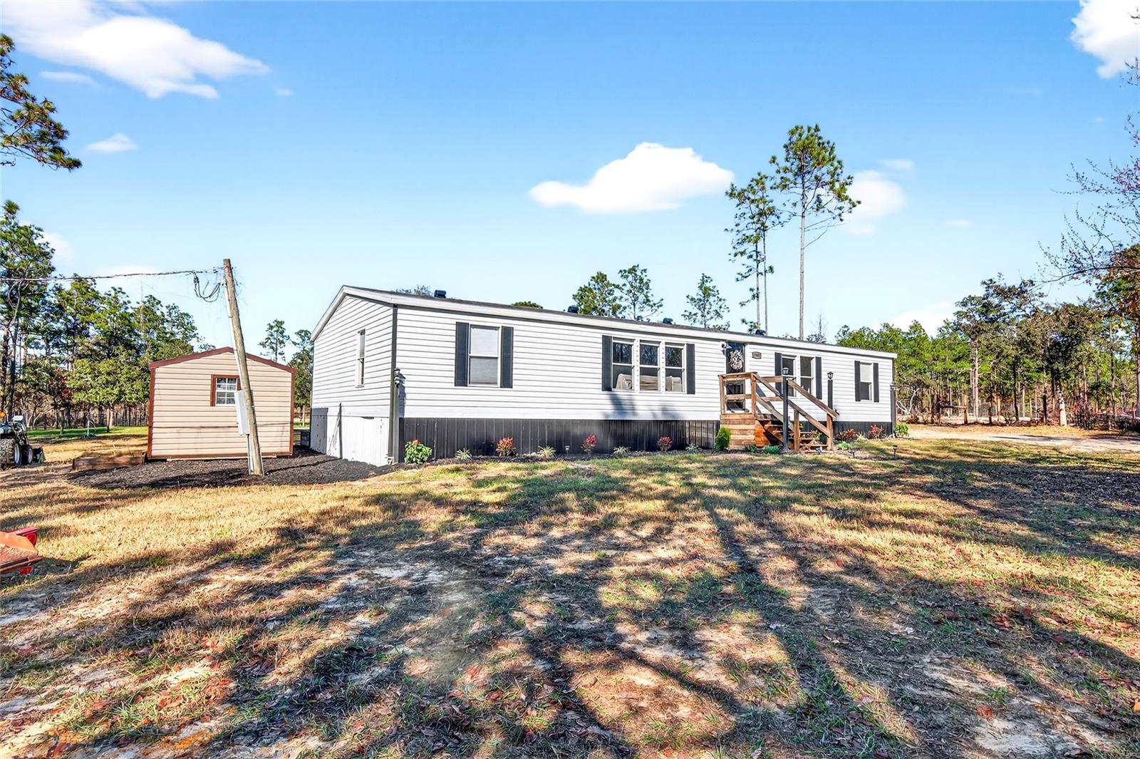 LAKE TROPICANA RANCHETTES 02 - Residential