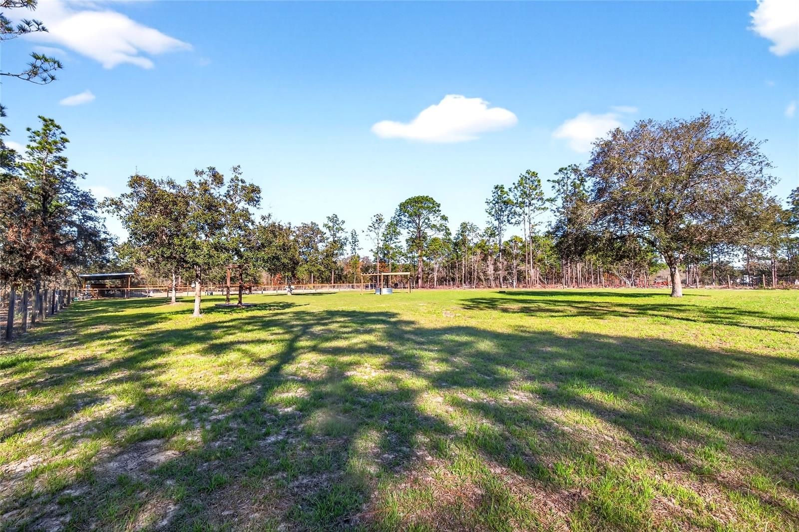 LAKE TROPICANA RANCHETTES 02 - Residential