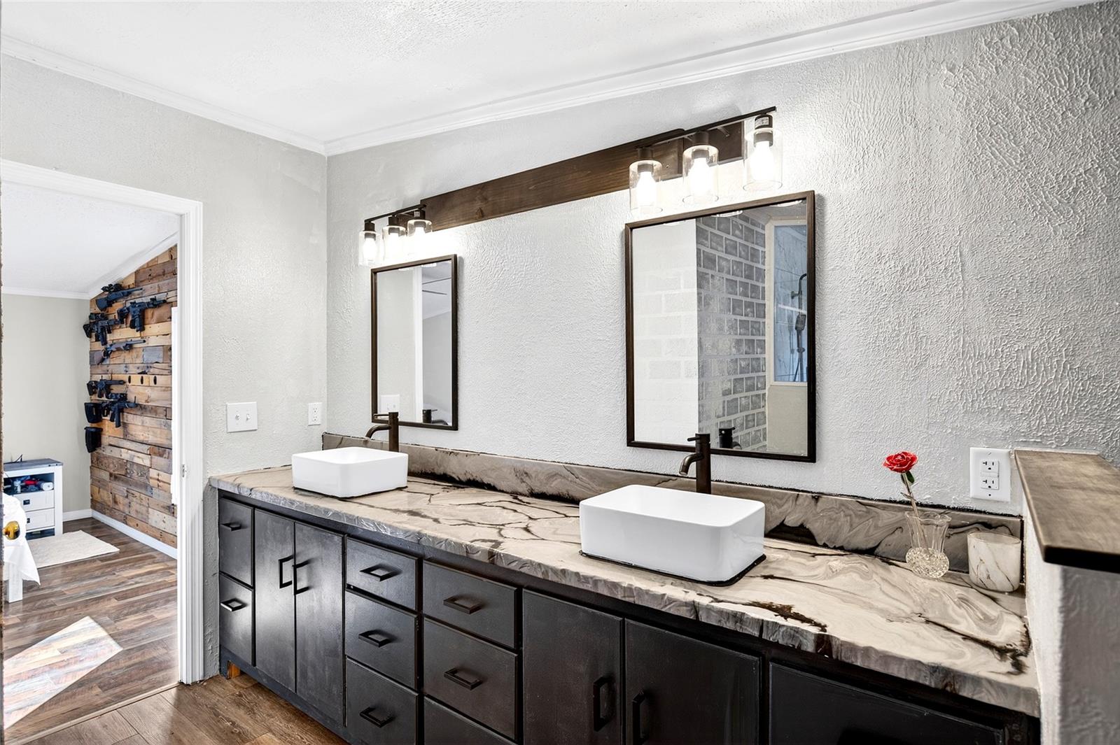 LAKE TROPICANA RANCHETTES 02 - Residential