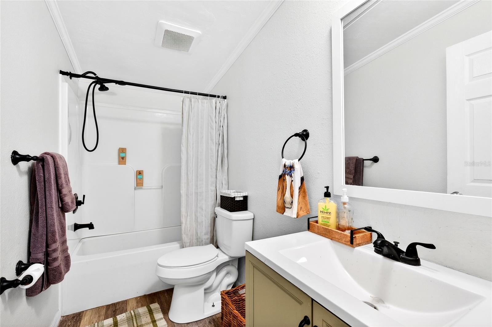 LAKE TROPICANA RANCHETTES 02 - Residential