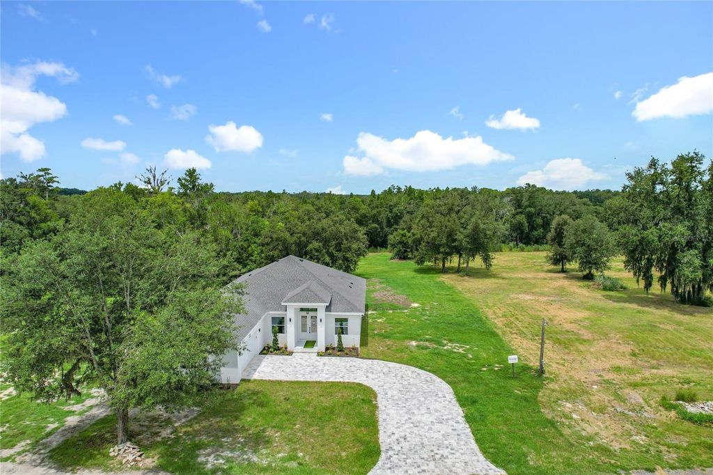 Photo of 2105 Dorman Rock Place, Plant City, FL 33565 (MLS # TB8405266)