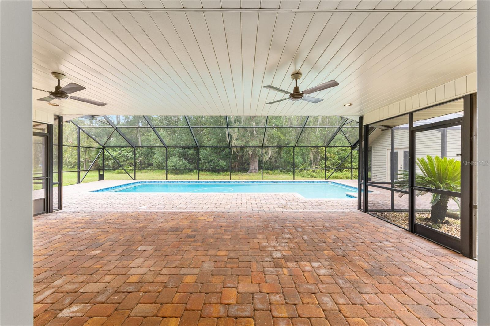 SUMMIT 02 - Residential