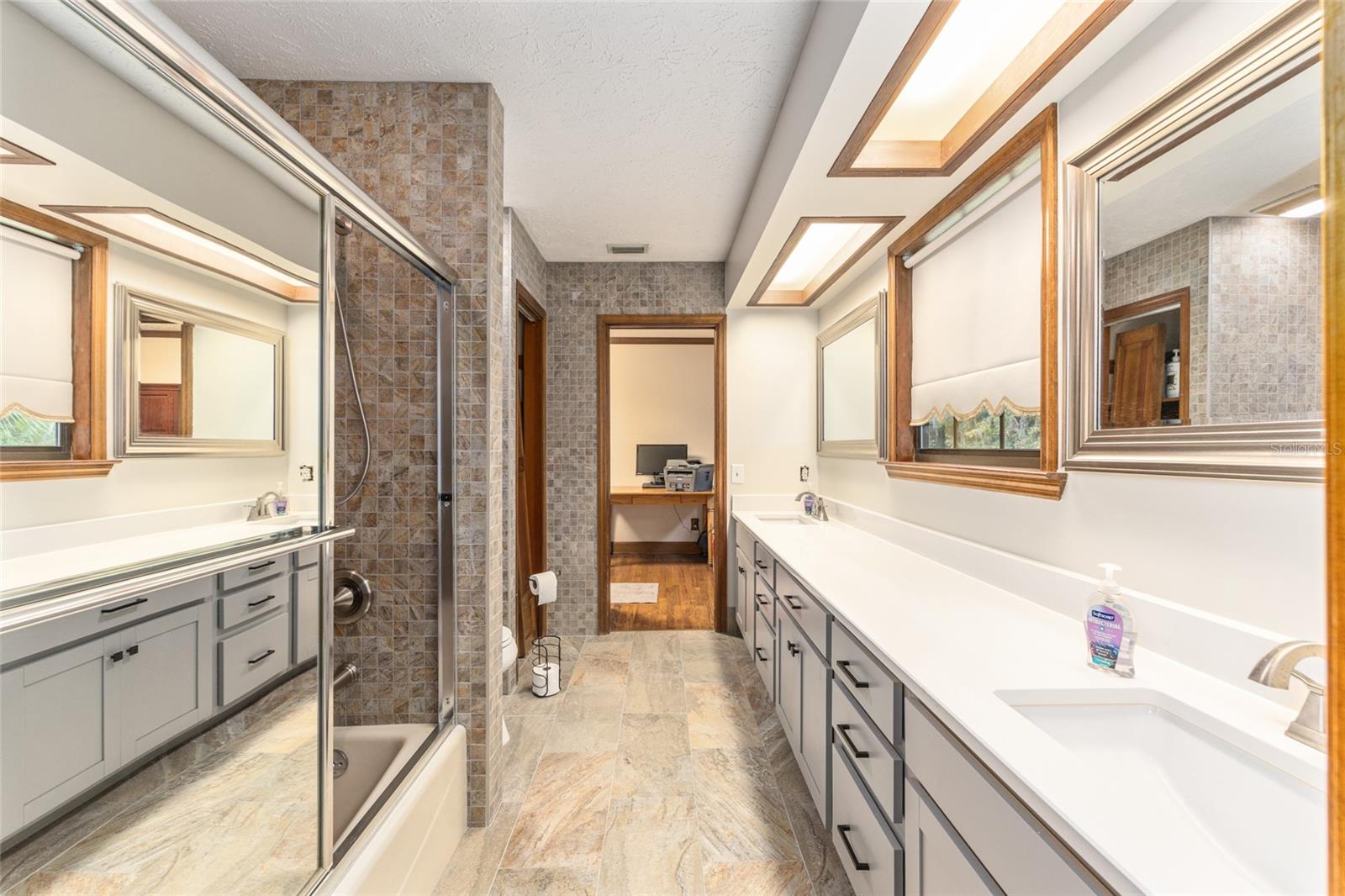 SUMMIT 02 - Residential