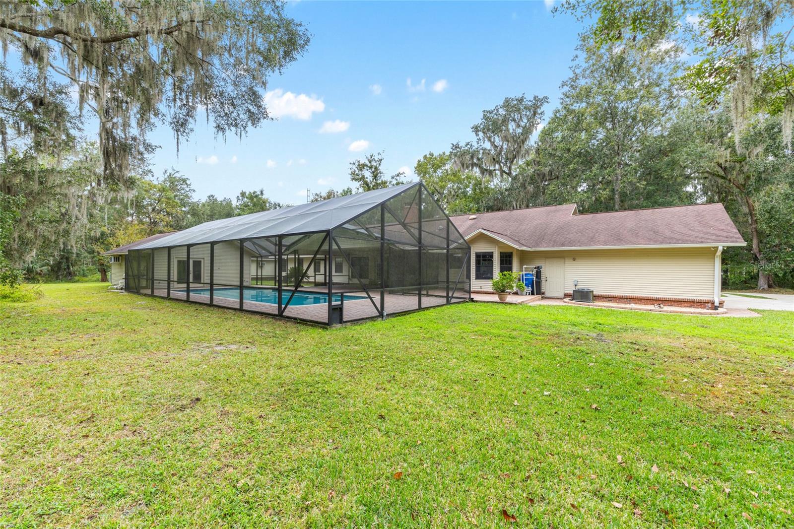 SUMMIT 02 - Residential