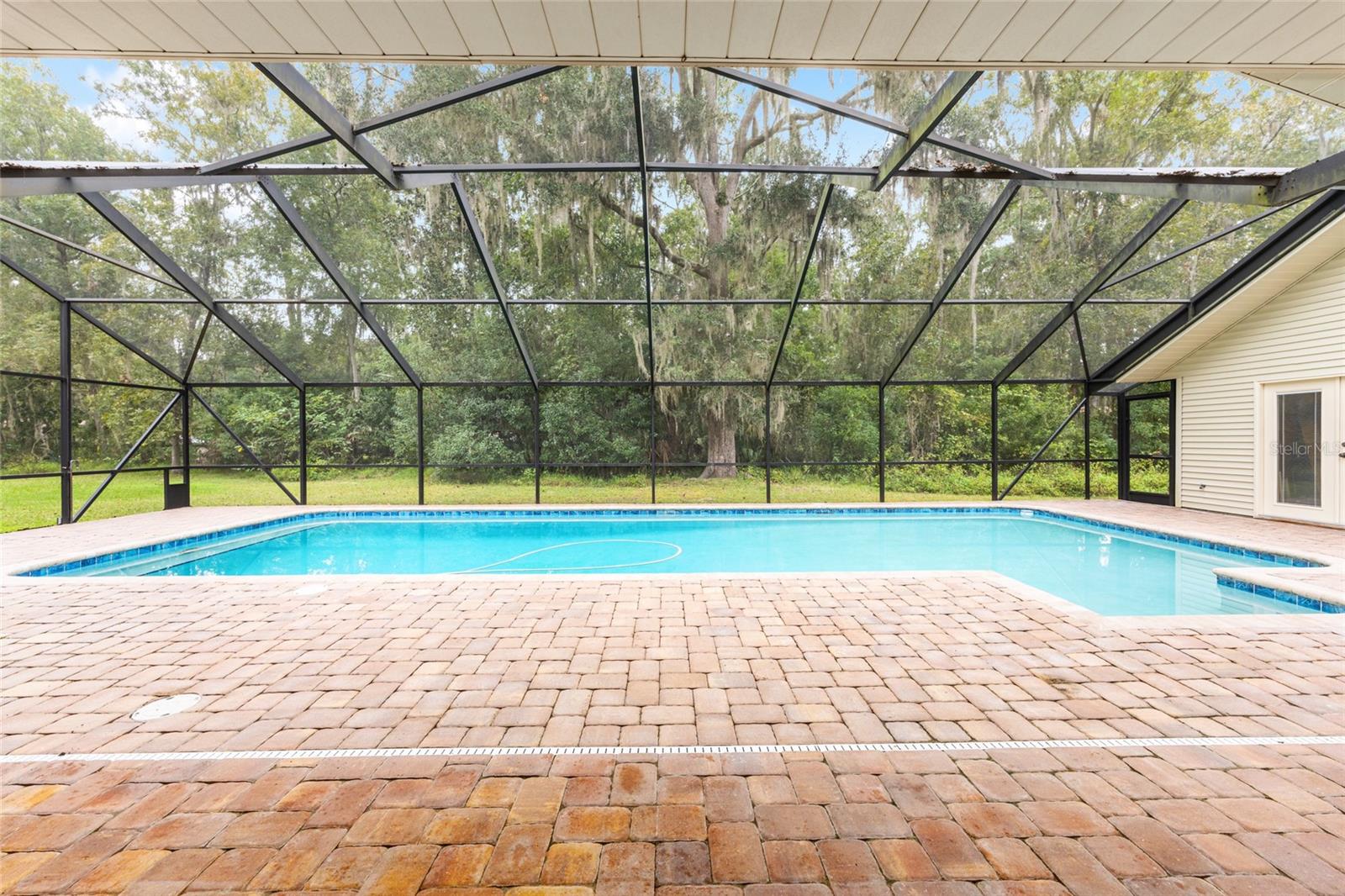 SUMMIT 02 - Residential