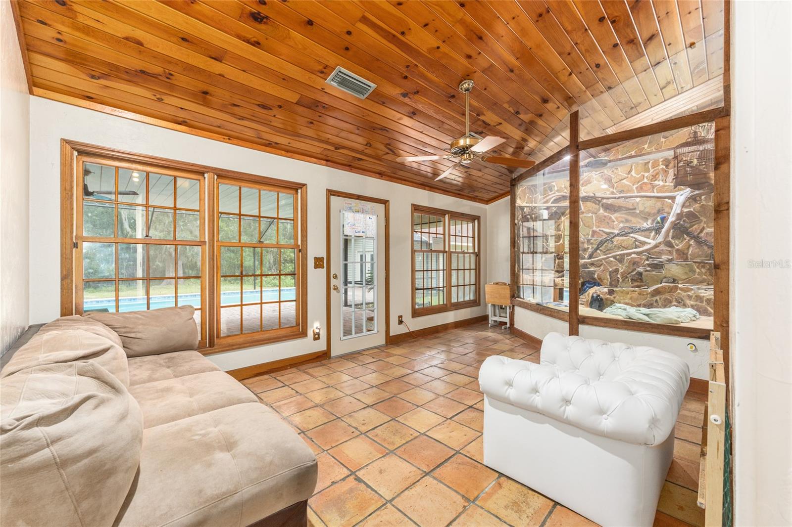 SUMMIT 02 - Residential