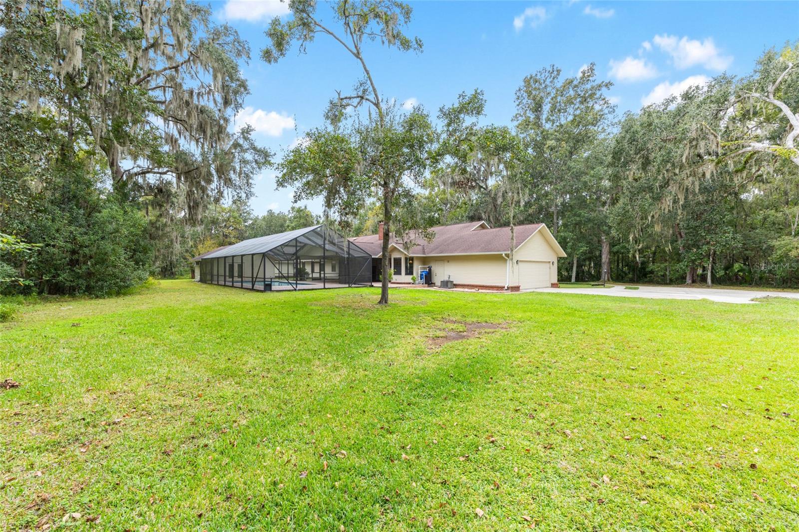 SUMMIT 02 - Residential