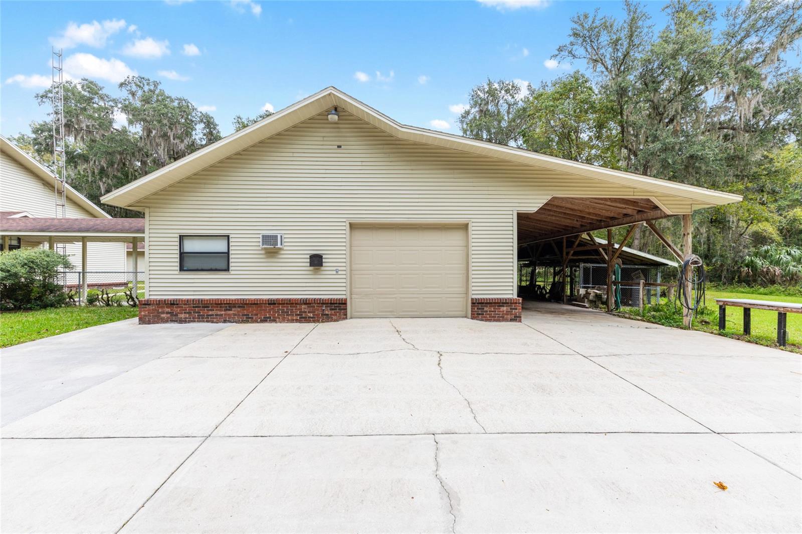 SUMMIT 02 - Residential