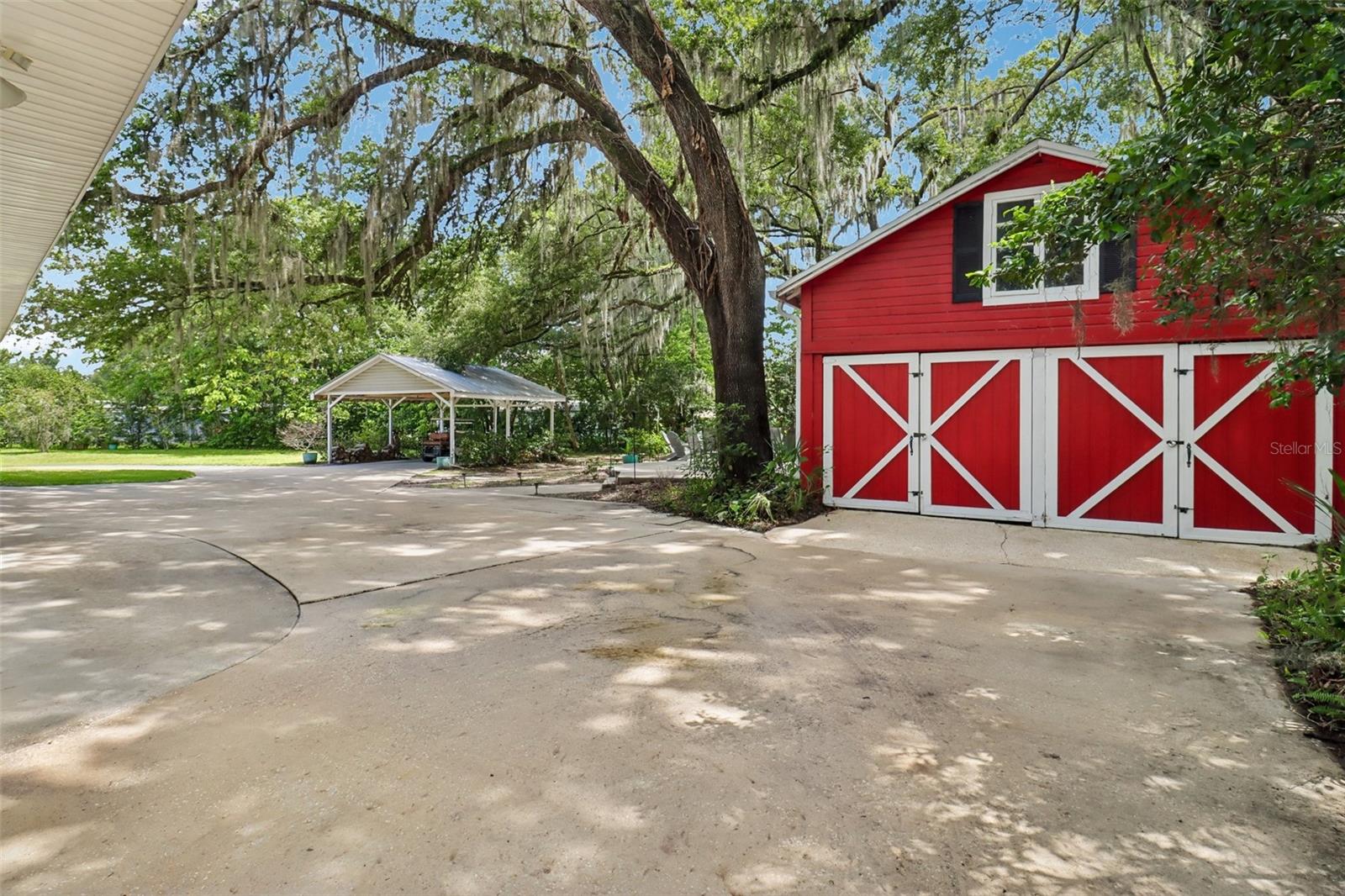649 GLENWAY DRIVE
