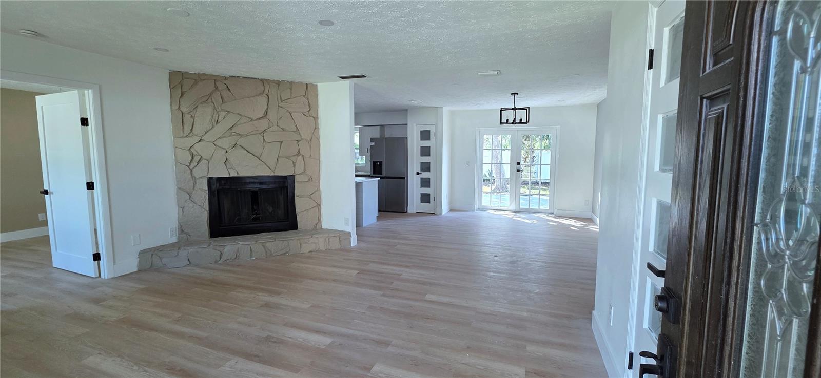 A REP OF LAS BRISAS & LAS - Residential