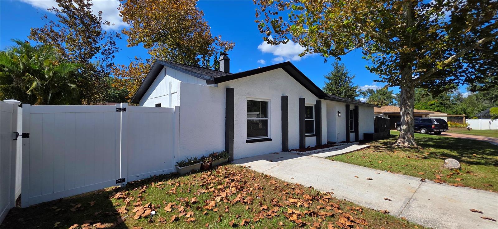 3206 LAS BRISAS DRIVE