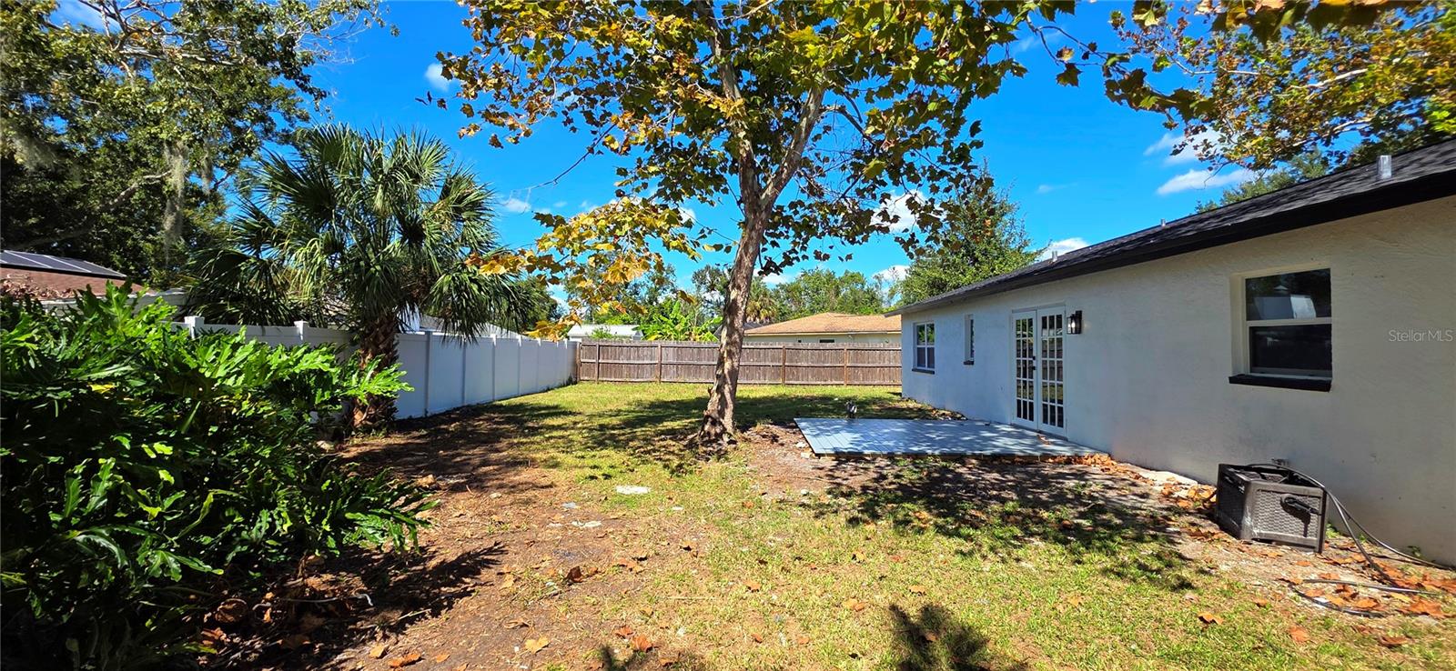 A REP OF LAS BRISAS & LAS - Residential