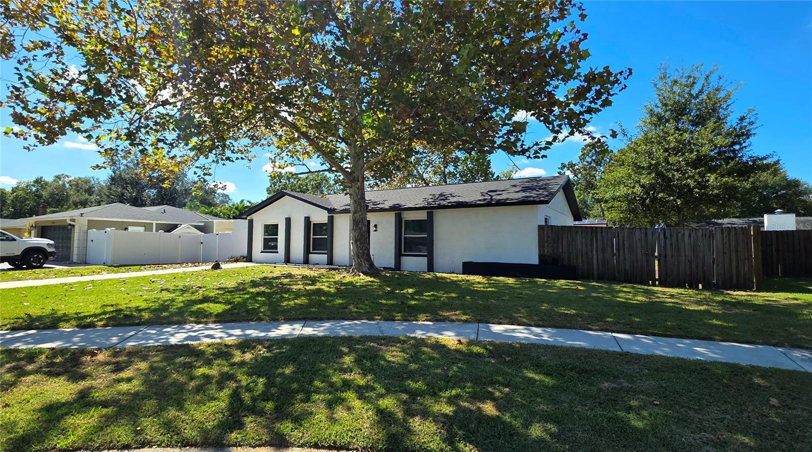 3206 LAS BRISAS DRIVE