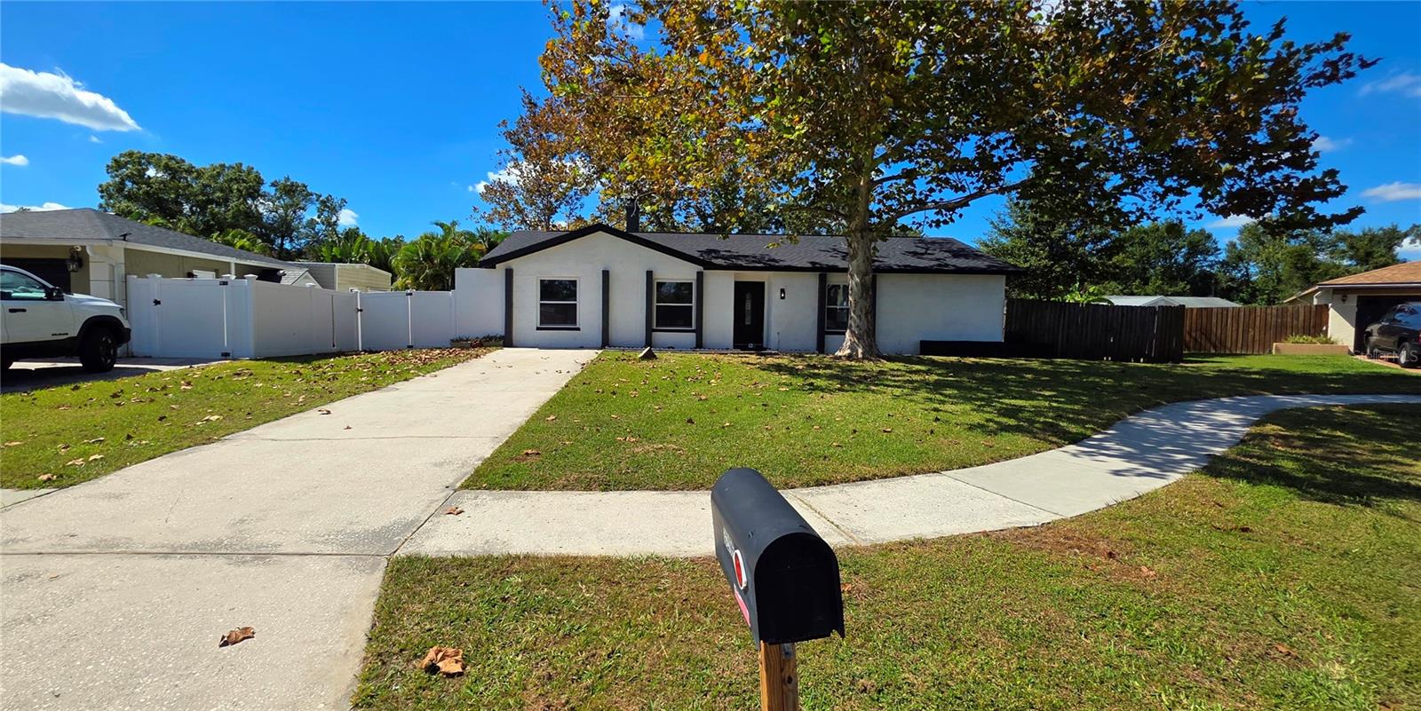 A REP OF LAS BRISAS & LAS - Residential