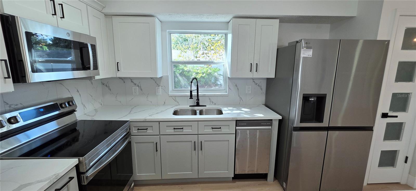 A REP OF LAS BRISAS & LAS - Residential