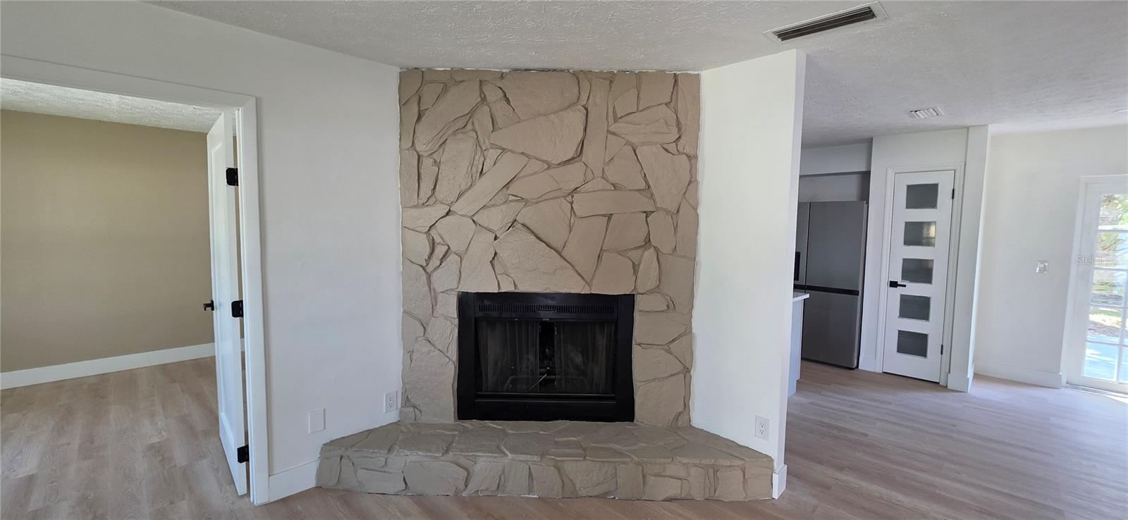 A REP OF LAS BRISAS & LAS - Residential