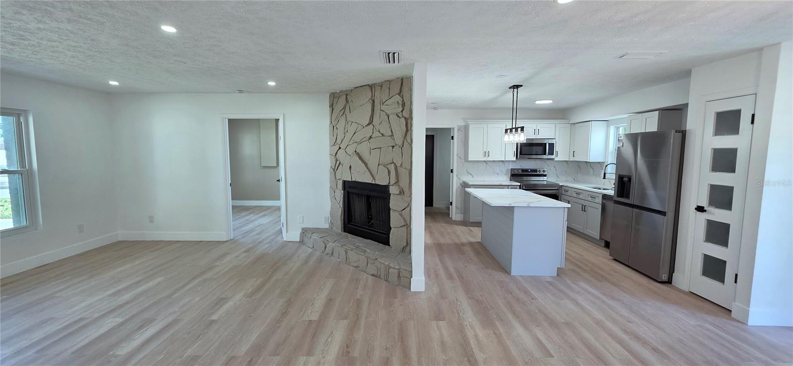 A REP OF LAS BRISAS & LAS - Residential