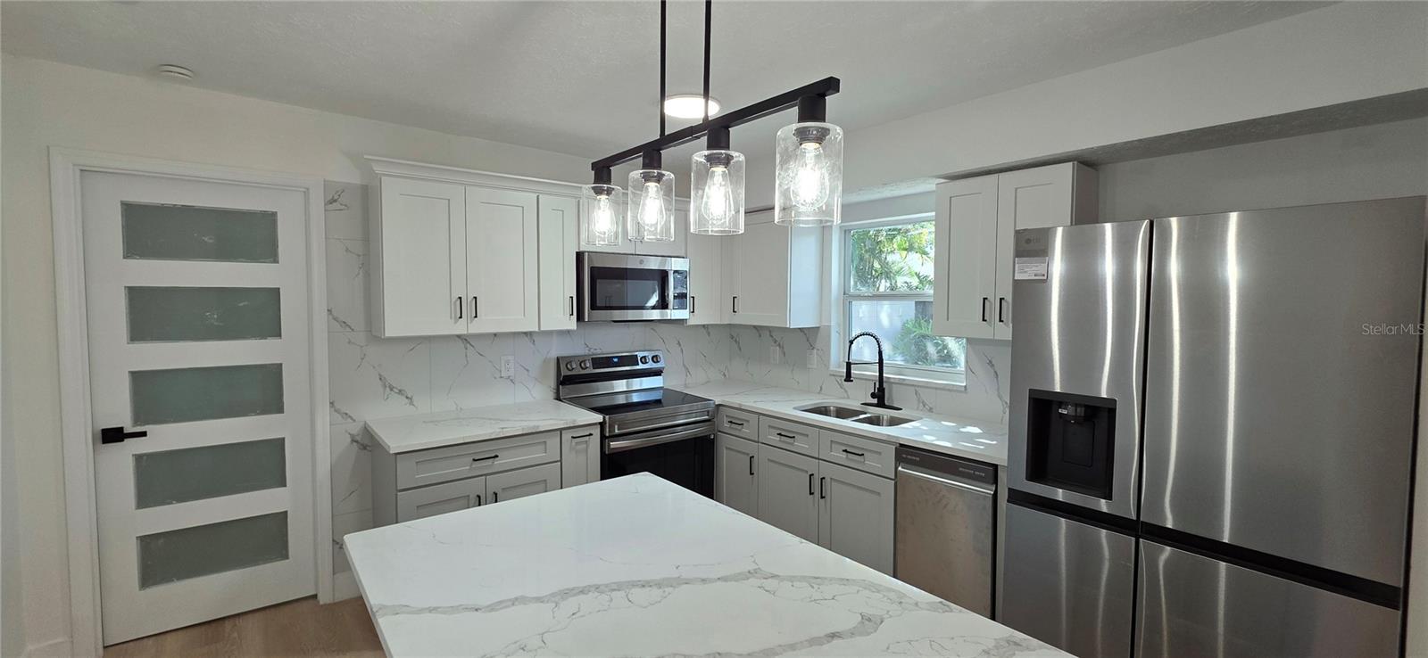 A REP OF LAS BRISAS & LAS - Residential