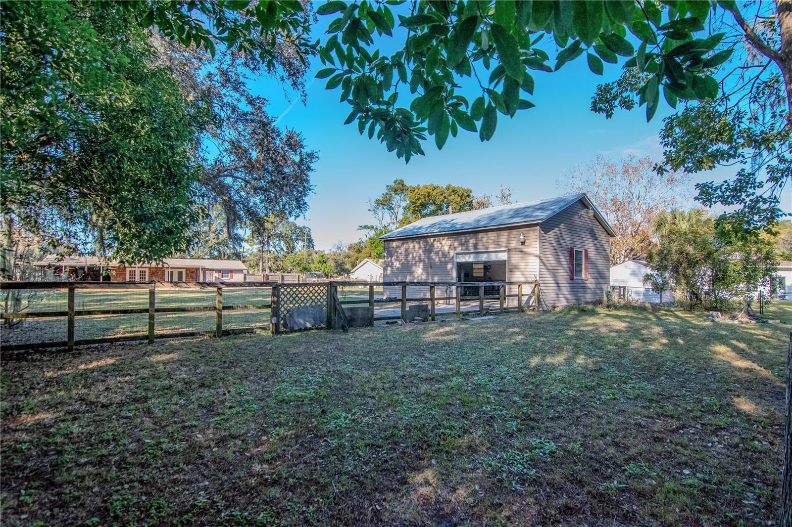 LAKEWOOD RANCHES - Residential