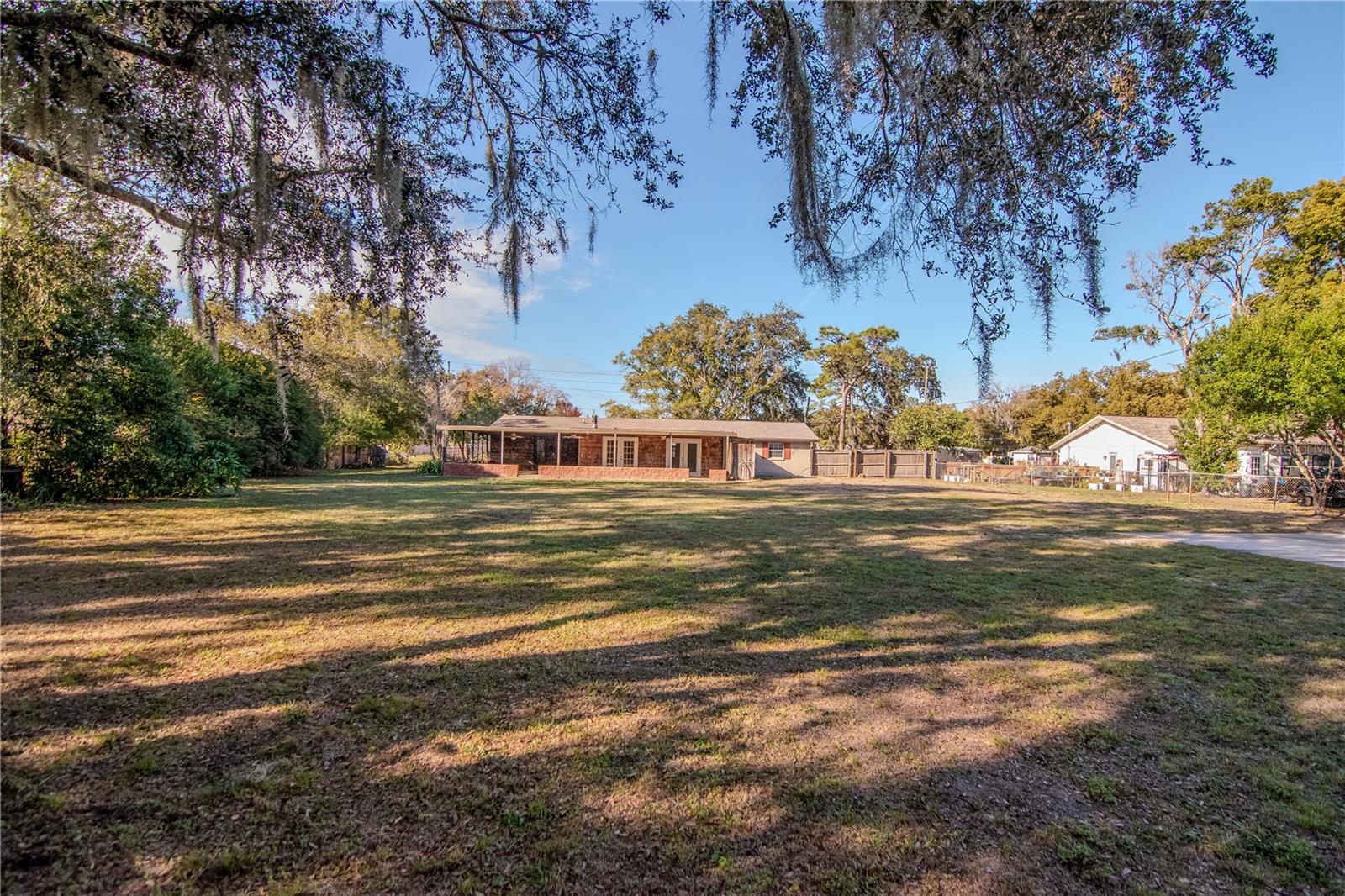 LAKEWOOD RANCHES - Residential