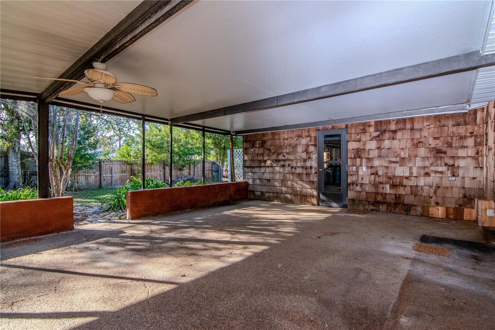 LAKEWOOD RANCHES - Residential