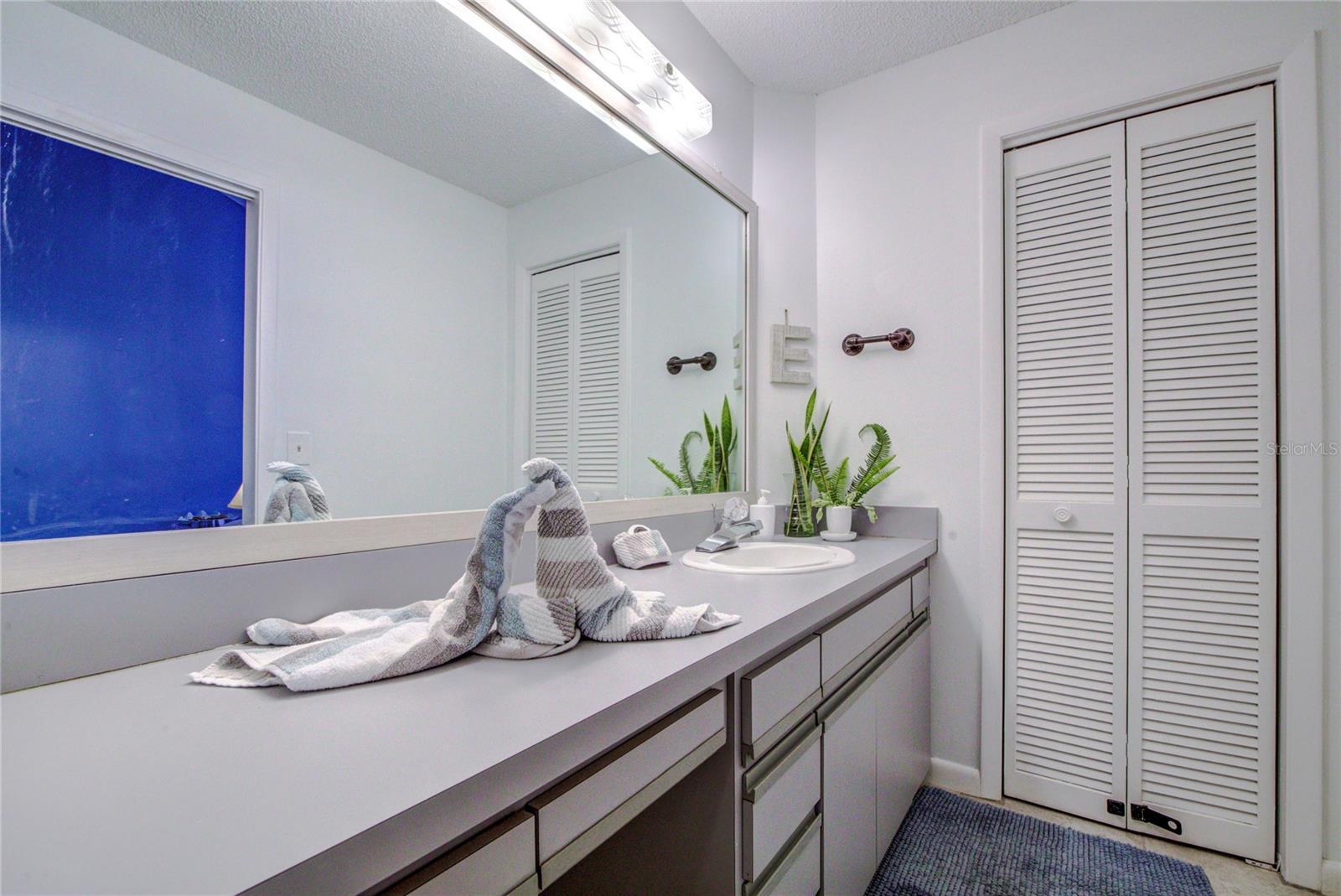 RIVER COVE LANDINGS CONDO - Residential