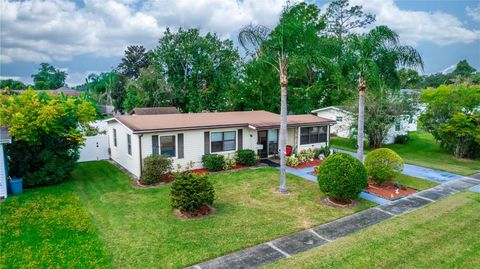 A home in DELTONA