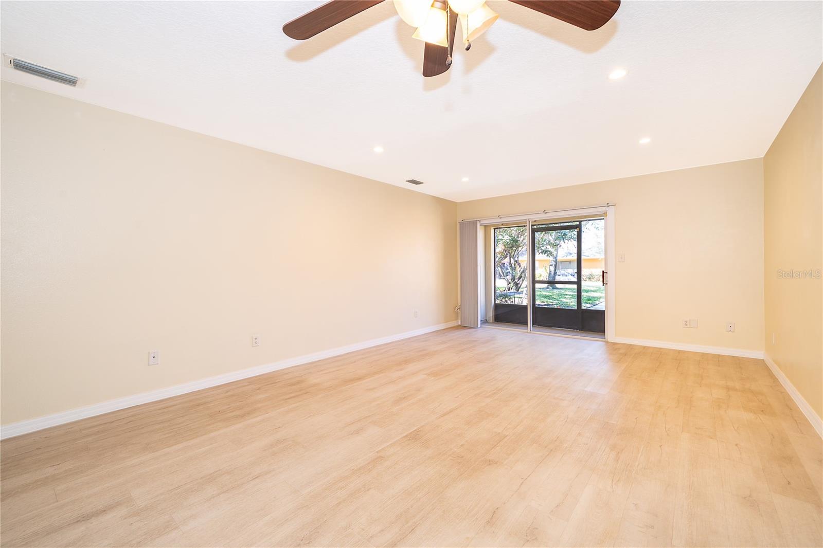 WRENWOOD CONDO - Residential