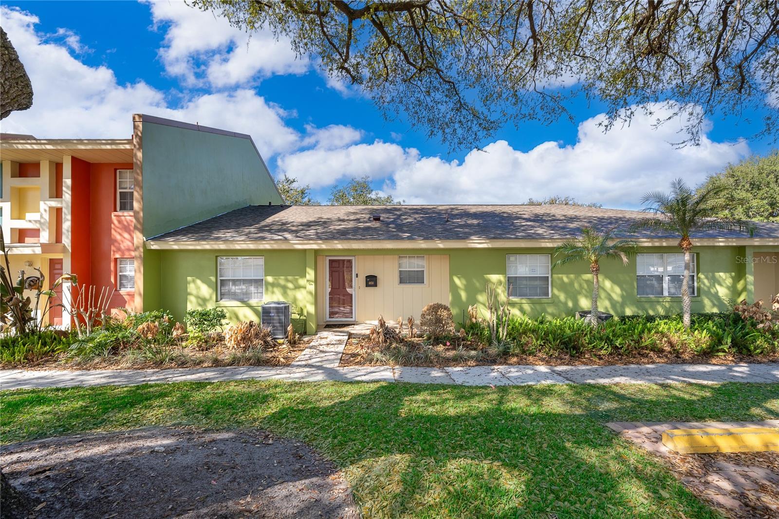 WRENWOOD CONDO - Residential